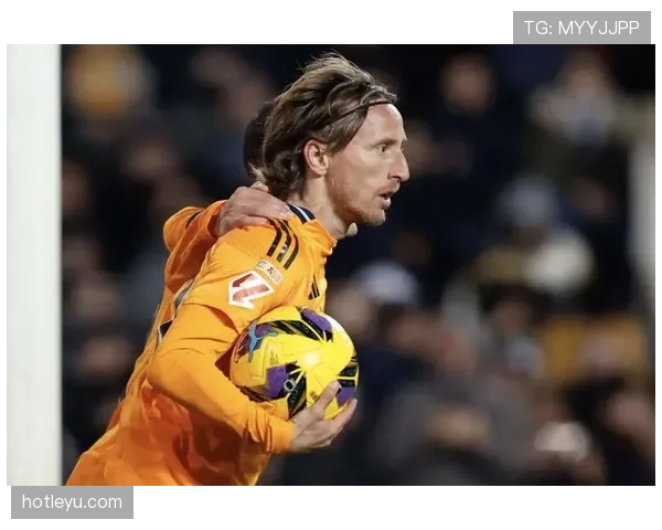 恩佐与莫德里奇的中场核心作用差异：战术适配性与贡献维度解析